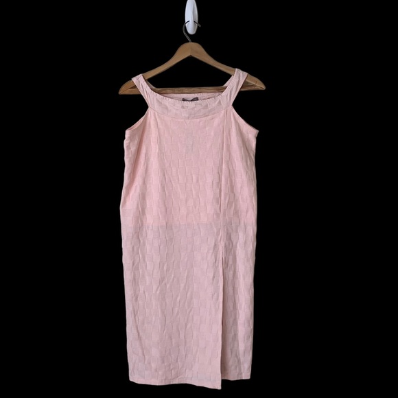 Urban Outfitters NWT Pink Sleeveless Checkered Woven Dress Size Medium Leg Slit - Picture 1 of 8
